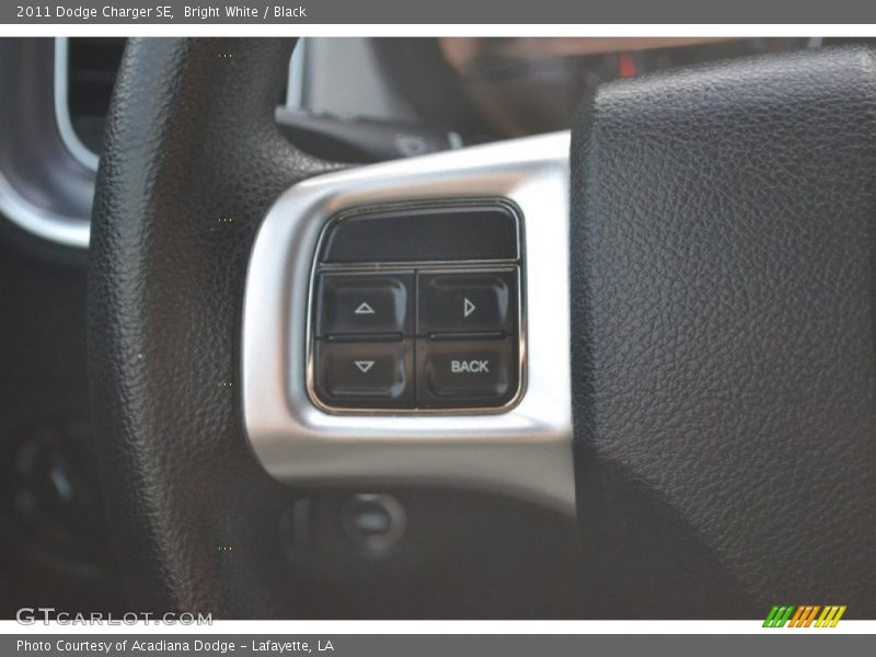 Bright White / Black 2011 Dodge Charger SE