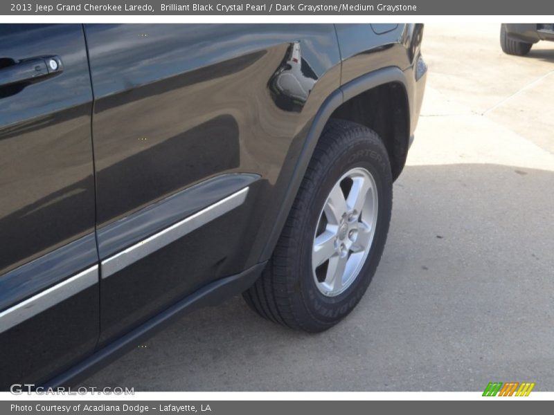 Brilliant Black Crystal Pearl / Dark Graystone/Medium Graystone 2013 Jeep Grand Cherokee Laredo