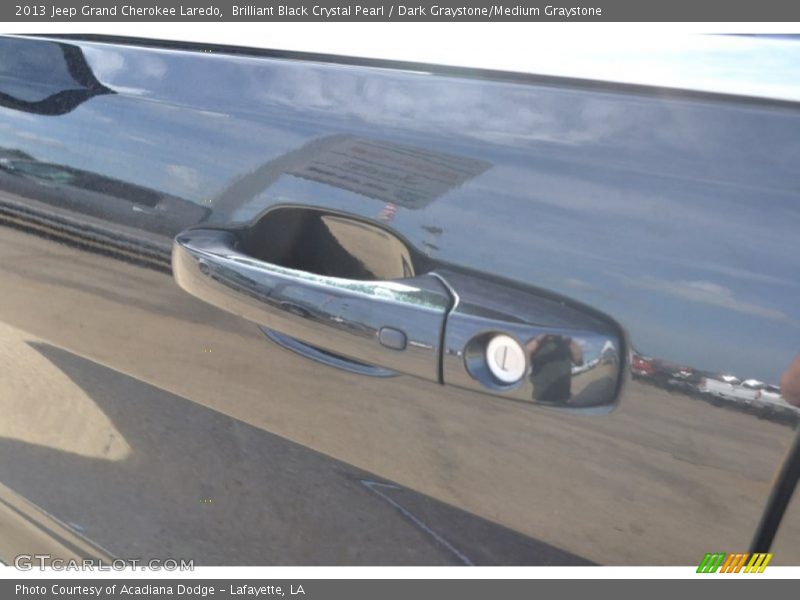 Brilliant Black Crystal Pearl / Dark Graystone/Medium Graystone 2013 Jeep Grand Cherokee Laredo