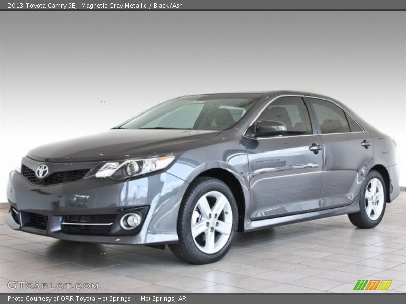Magnetic Gray Metallic / Black/Ash 2013 Toyota Camry SE
