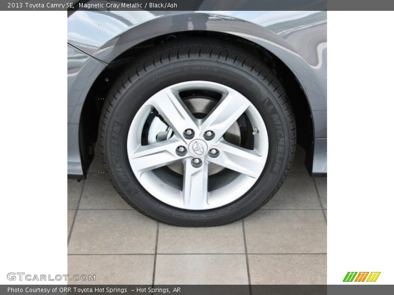 Magnetic Gray Metallic / Black/Ash 2013 Toyota Camry SE
