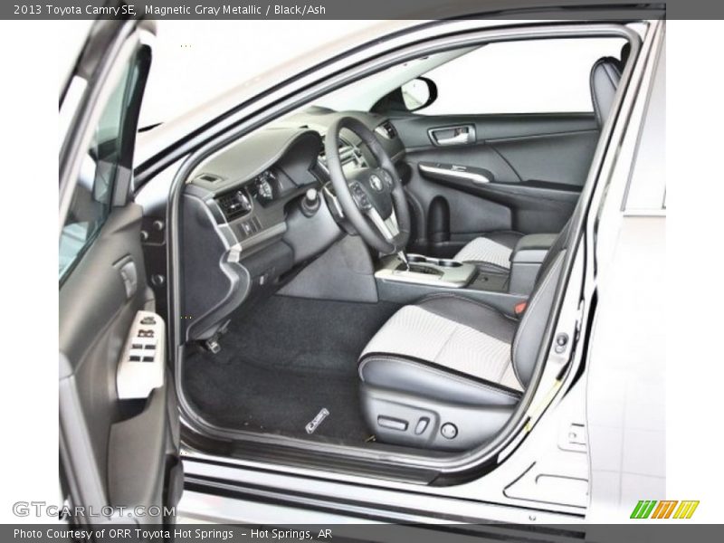 Magnetic Gray Metallic / Black/Ash 2013 Toyota Camry SE