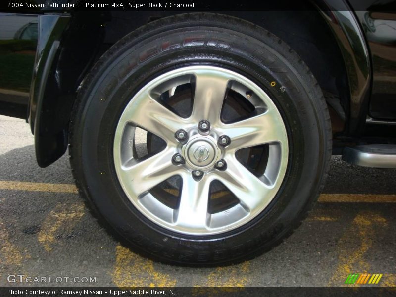 Super Black / Charcoal 2004 Nissan Pathfinder LE Platinum 4x4