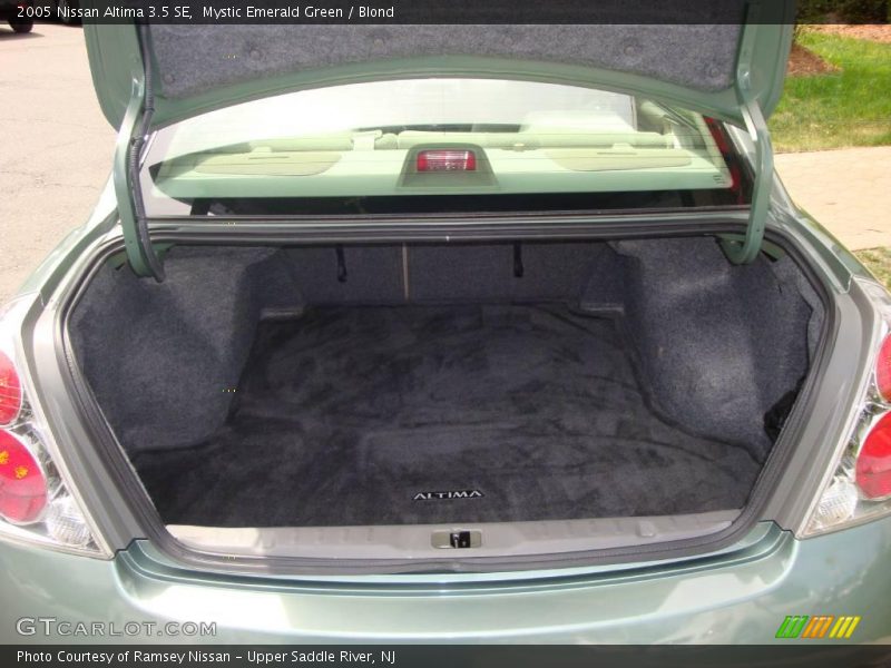 Mystic Emerald Green / Blond 2005 Nissan Altima 3.5 SE