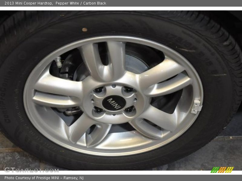 Pepper White / Carbon Black 2013 Mini Cooper Hardtop