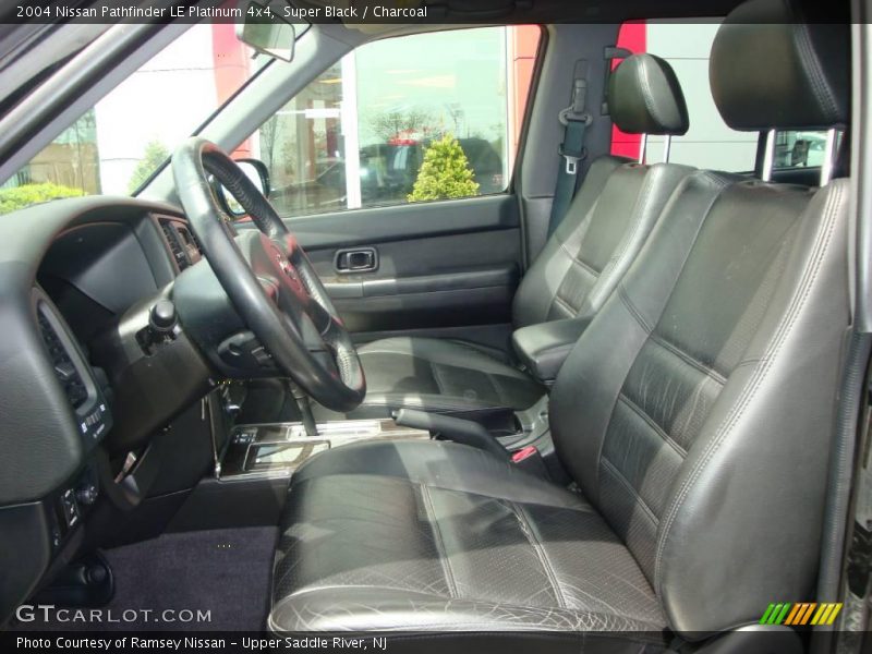 Super Black / Charcoal 2004 Nissan Pathfinder LE Platinum 4x4