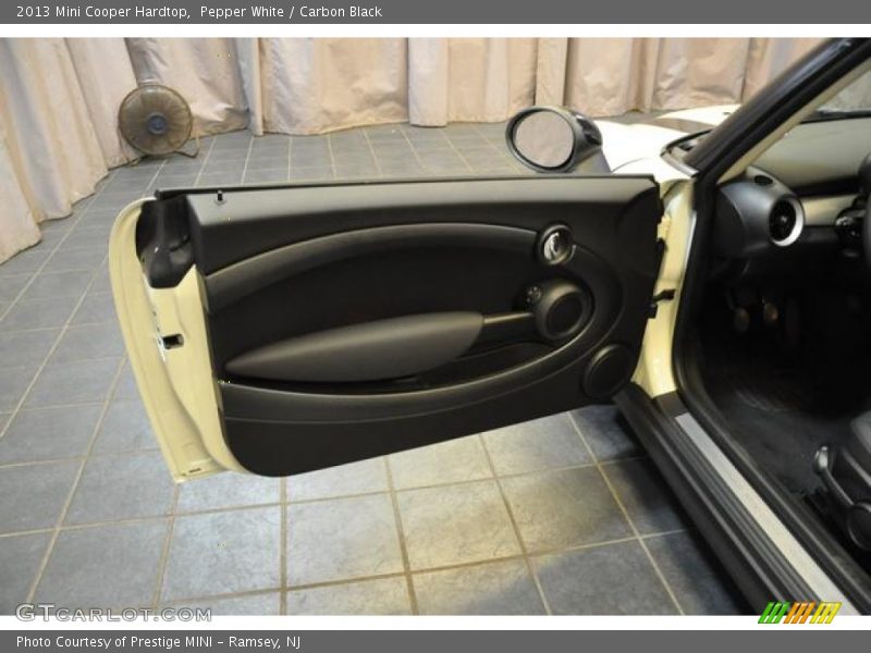 Pepper White / Carbon Black 2013 Mini Cooper Hardtop