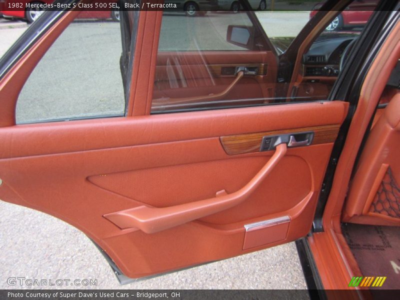 Black / Terracotta 1982 Mercedes-Benz S Class 500 SEL