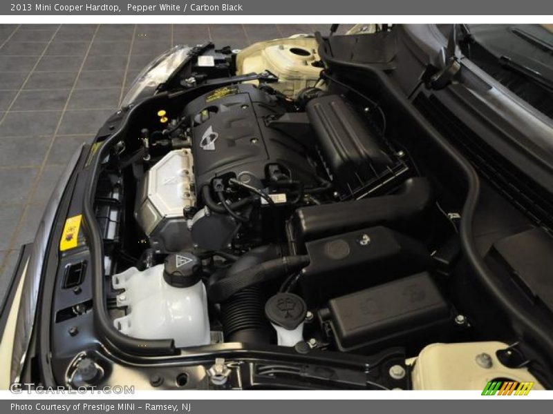 Pepper White / Carbon Black 2013 Mini Cooper Hardtop