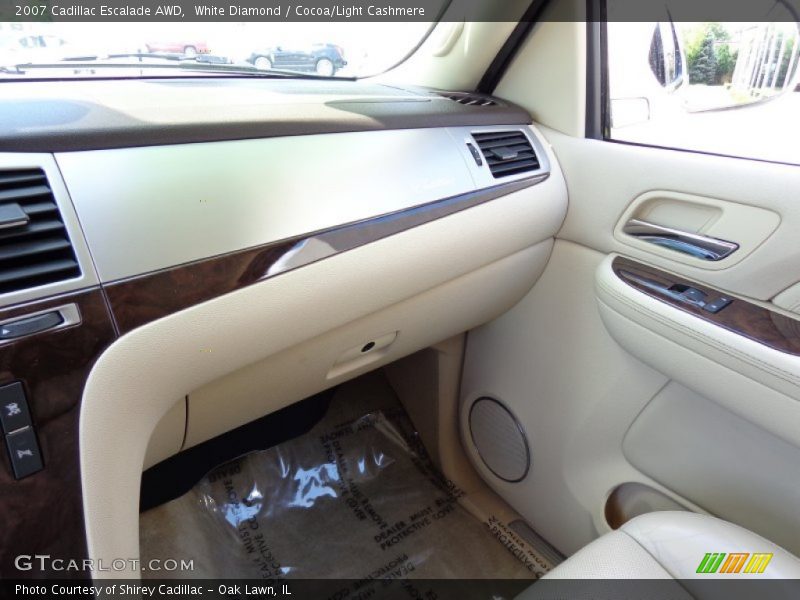 White Diamond / Cocoa/Light Cashmere 2007 Cadillac Escalade AWD