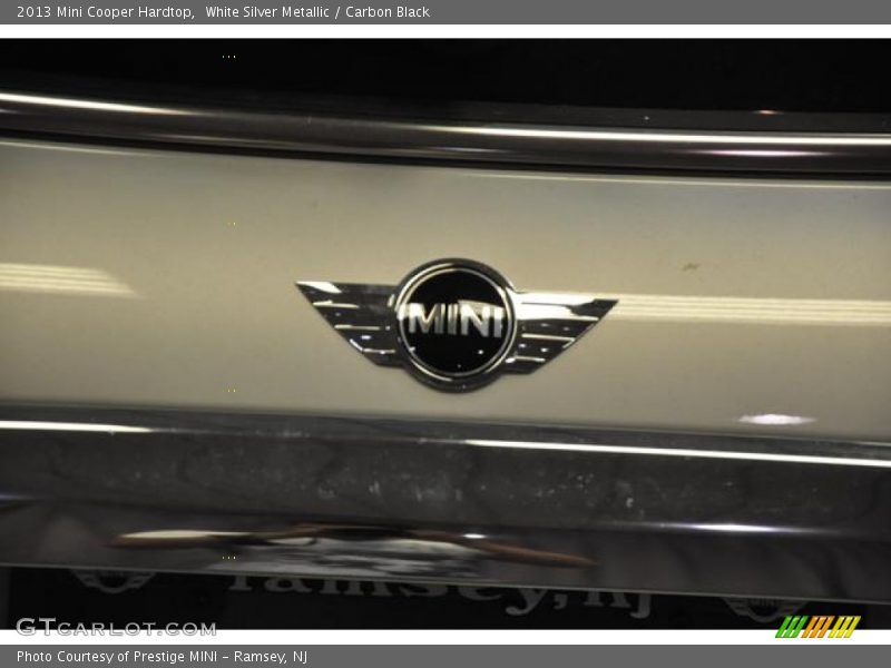 White Silver Metallic / Carbon Black 2013 Mini Cooper Hardtop