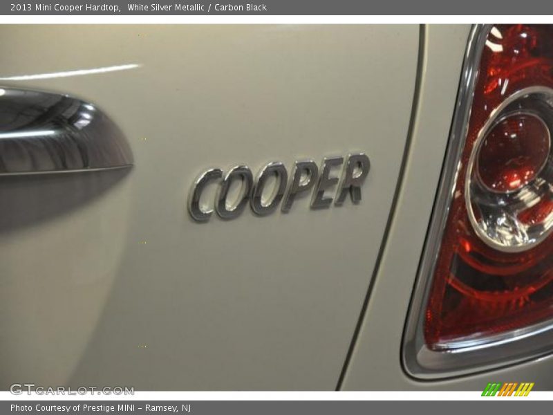 White Silver Metallic / Carbon Black 2013 Mini Cooper Hardtop