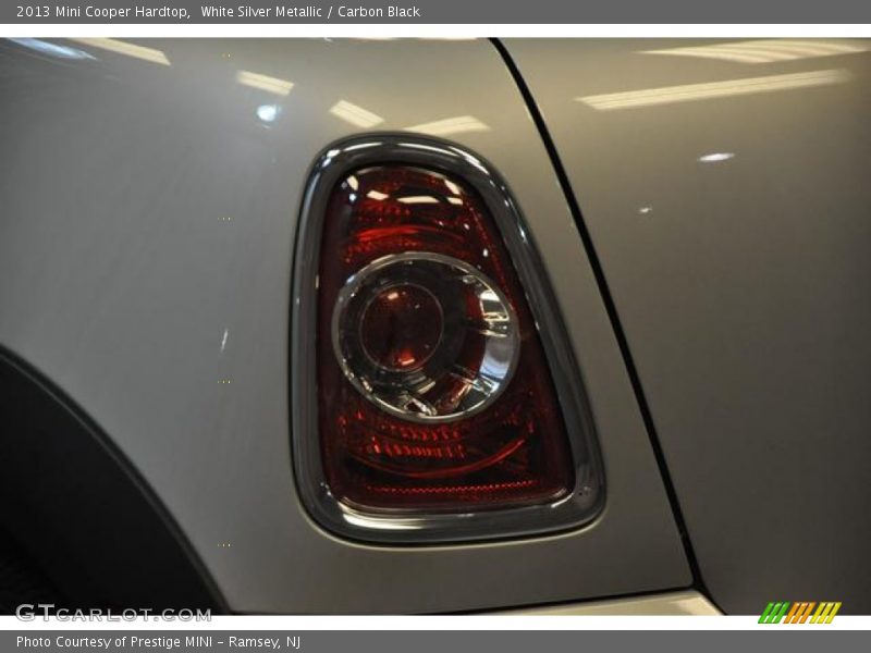 White Silver Metallic / Carbon Black 2013 Mini Cooper Hardtop