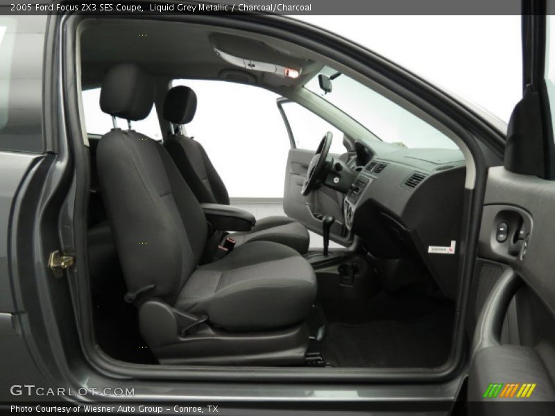 Liquid Grey Metallic / Charcoal/Charcoal 2005 Ford Focus ZX3 SES Coupe