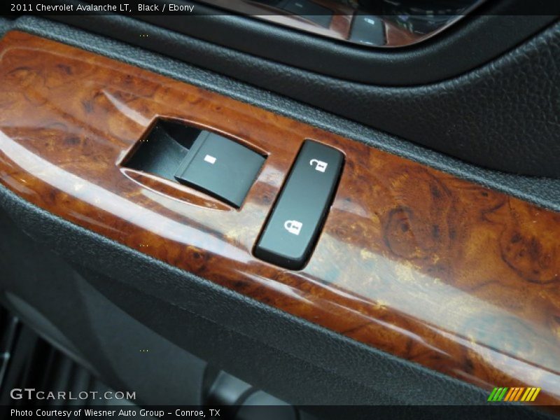 Black / Ebony 2011 Chevrolet Avalanche LT