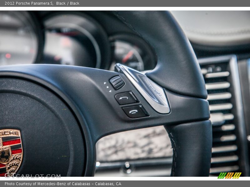 Controls of 2012 Panamera S