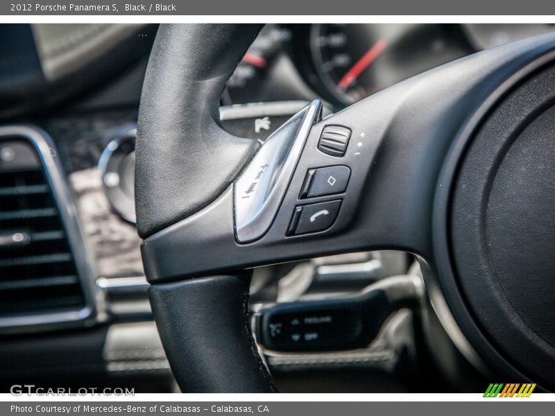 Controls of 2012 Panamera S