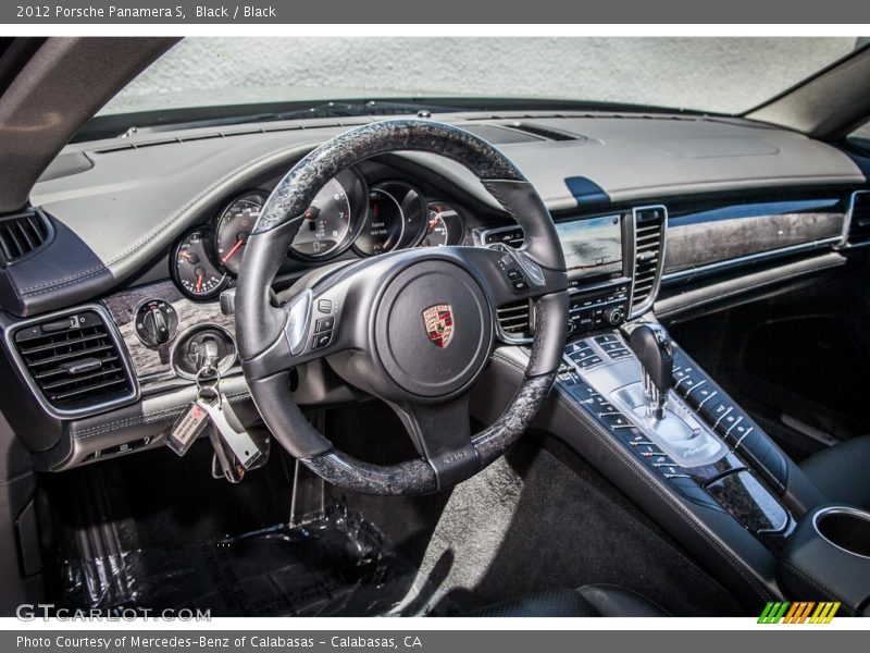 Dashboard of 2012 Panamera S