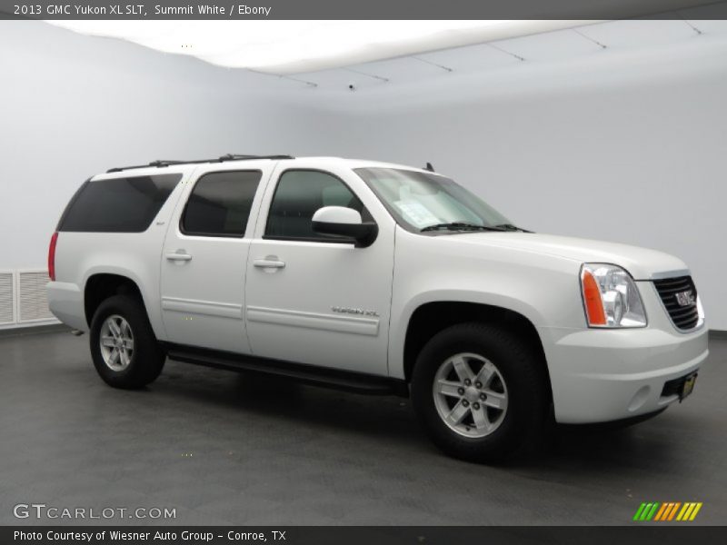 Front 3/4 View of 2013 Yukon XL SLT