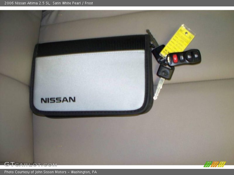Satin White Pearl / Frost 2006 Nissan Altima 2.5 SL