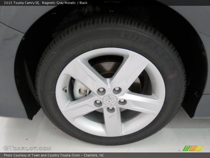 Magnetic Gray Metallic / Black 2013 Toyota Camry SE