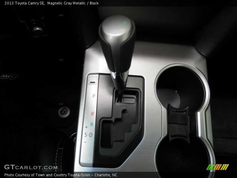 Magnetic Gray Metallic / Black 2013 Toyota Camry SE
