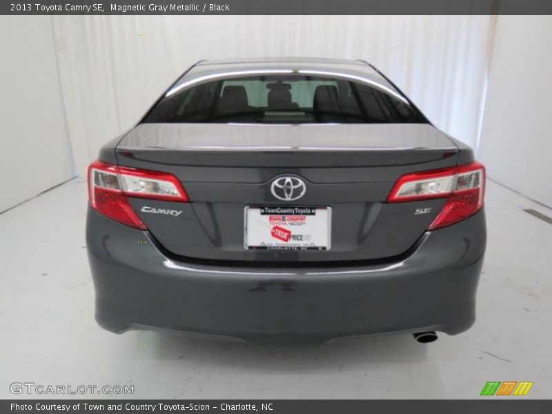 Magnetic Gray Metallic / Black 2013 Toyota Camry SE