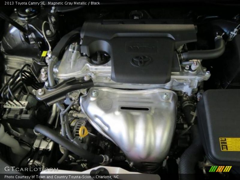 Magnetic Gray Metallic / Black 2013 Toyota Camry SE