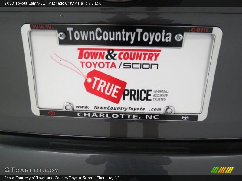 Magnetic Gray Metallic / Black 2013 Toyota Camry SE