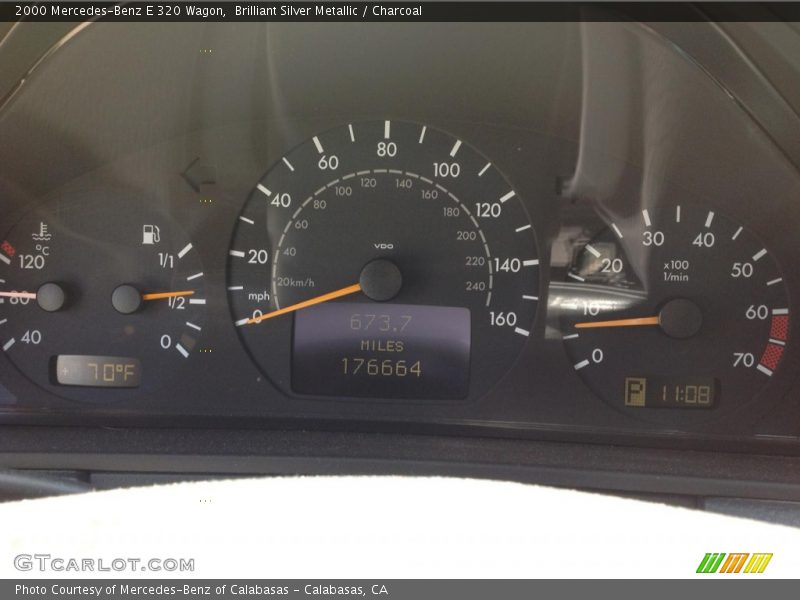 Brilliant Silver Metallic / Charcoal 2000 Mercedes-Benz E 320 Wagon