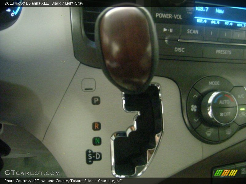 Black / Light Gray 2013 Toyota Sienna XLE