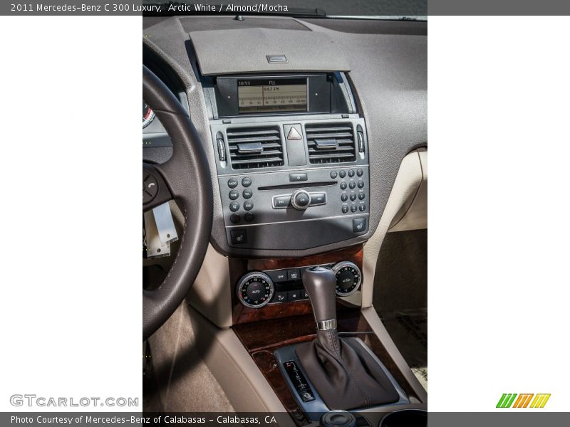 Arctic White / Almond/Mocha 2011 Mercedes-Benz C 300 Luxury