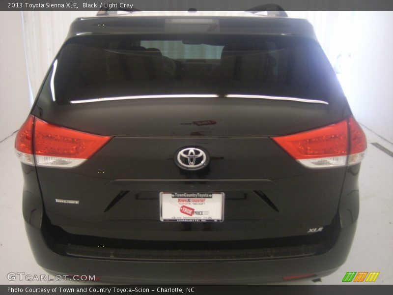 Black / Light Gray 2013 Toyota Sienna XLE