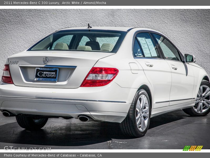 Arctic White / Almond/Mocha 2011 Mercedes-Benz C 300 Luxury