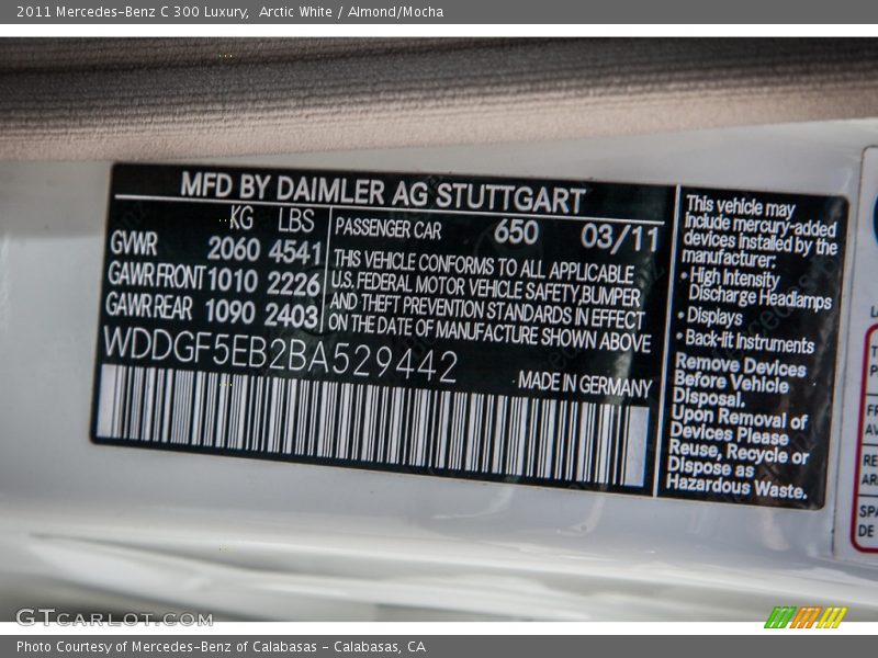 Arctic White / Almond/Mocha 2011 Mercedes-Benz C 300 Luxury