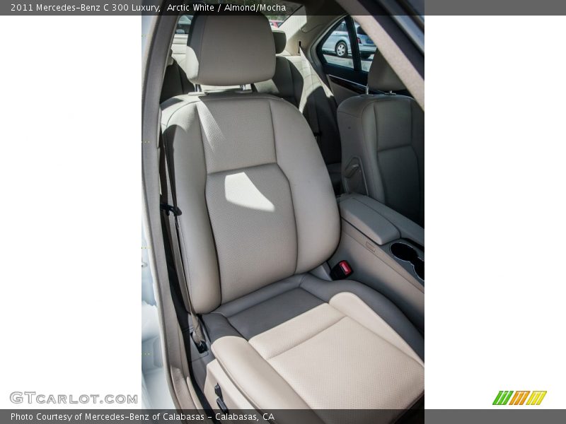 Arctic White / Almond/Mocha 2011 Mercedes-Benz C 300 Luxury