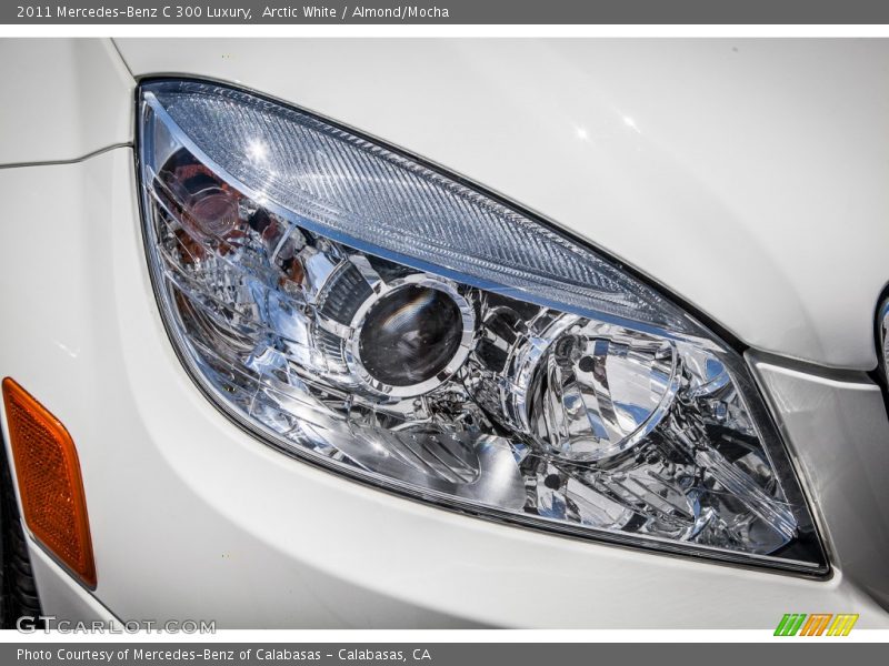 Arctic White / Almond/Mocha 2011 Mercedes-Benz C 300 Luxury