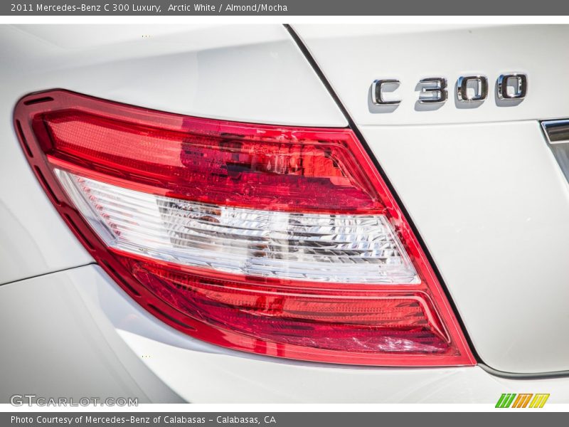 Arctic White / Almond/Mocha 2011 Mercedes-Benz C 300 Luxury