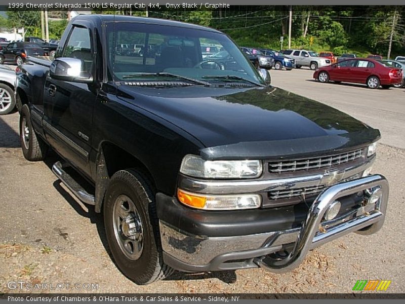 Front 3/4 View of 1999 Silverado 1500 LS Regular Cab 4x4