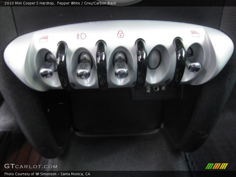 Pepper White / Grey/Carbon Black 2010 Mini Cooper S Hardtop
