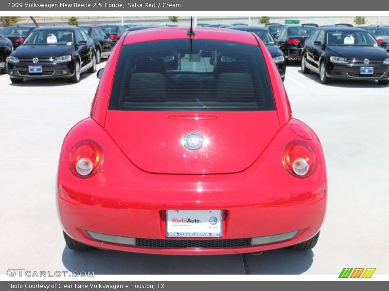 Salsa Red / Cream 2009 Volkswagen New Beetle 2.5 Coupe