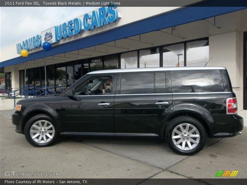Tuxedo Black Metallic / Medium Light Stone 2011 Ford Flex SEL