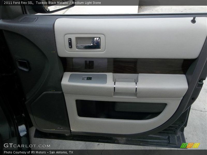 Tuxedo Black Metallic / Medium Light Stone 2011 Ford Flex SEL