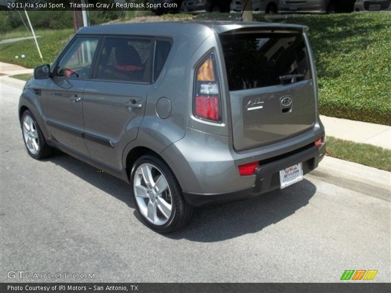 Titanium Gray / Red/Black Sport Cloth 2011 Kia Soul Sport