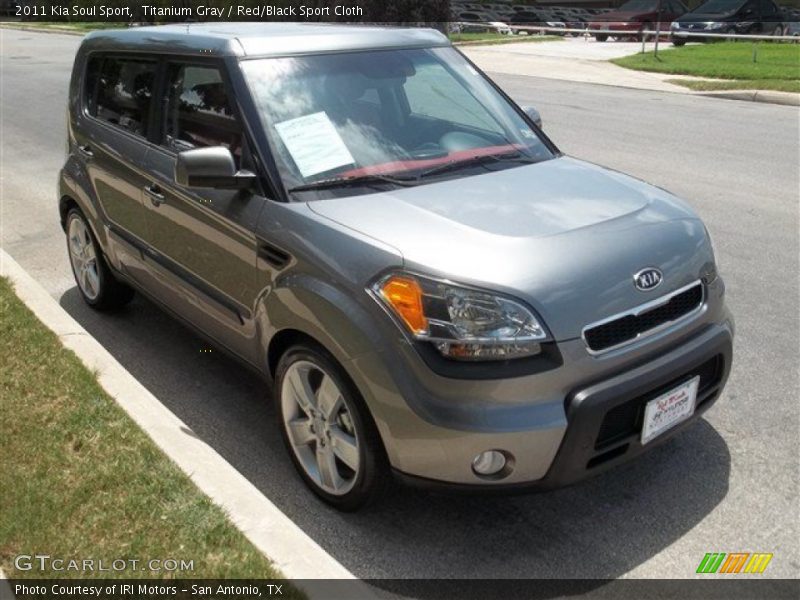 Titanium Gray / Red/Black Sport Cloth 2011 Kia Soul Sport