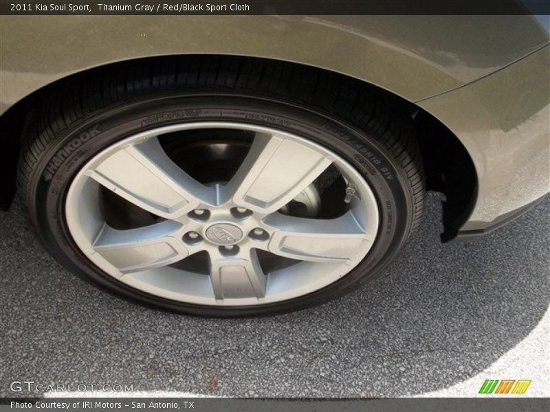Titanium Gray / Red/Black Sport Cloth 2011 Kia Soul Sport