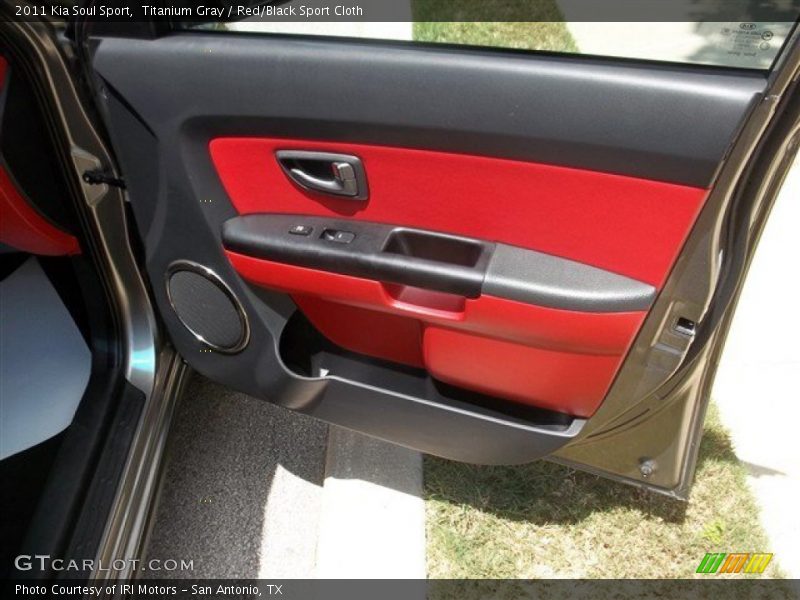 Titanium Gray / Red/Black Sport Cloth 2011 Kia Soul Sport
