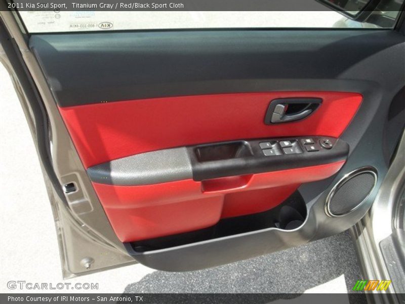 Titanium Gray / Red/Black Sport Cloth 2011 Kia Soul Sport