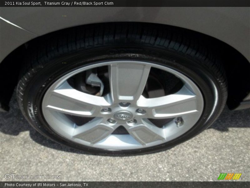 Titanium Gray / Red/Black Sport Cloth 2011 Kia Soul Sport