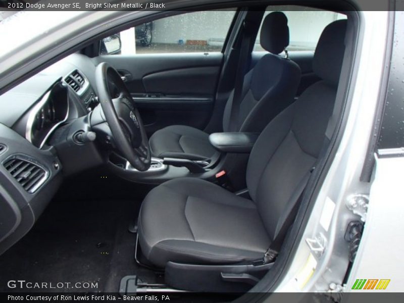 Bright Silver Metallic / Black 2012 Dodge Avenger SE
